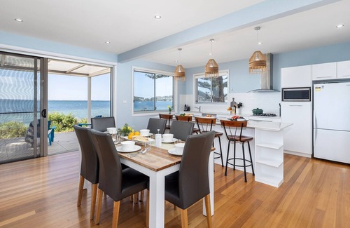 Salamander Bay Maison | Foreshore Bliss - waterfront luxury accommodation, water views