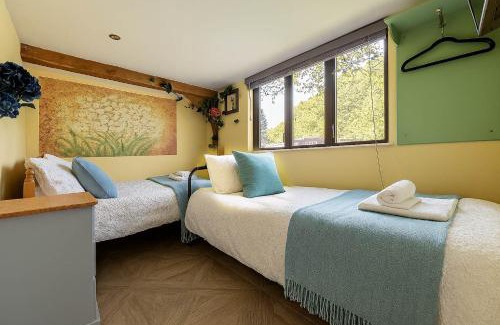 London Borough of Bromley Appartement | Forest 2BR Apt gated free Parking 2 acres Garden