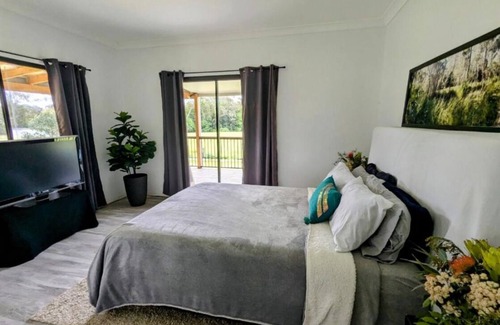 Bunyah Lit Et Petit-Déjeuner | Forest Creek Retreat - Double Room with Mountain View