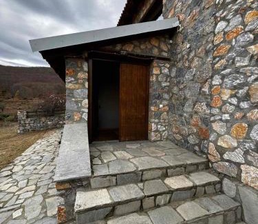 Aghios Athanasios Chalet De Ski | Forest House
