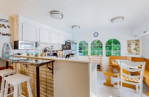 Florence Maison | Forest Haven Retreat