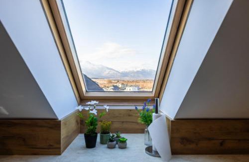 Velka Lomnica Appartement | Forest oasis - mountain attic in High Tatras