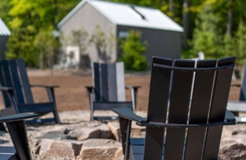 Algonquin Highlands Cabine | Forest Reset at Dimensions | Cabin Fourteen