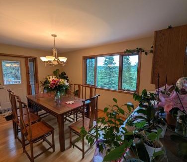 Calgary Maison | Forest Retreat Near Calgary