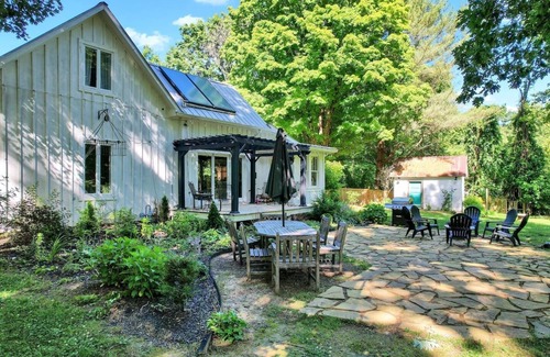 Saint Andrews Maison | Forest Retreat: Poolside Bliss Close to Campus