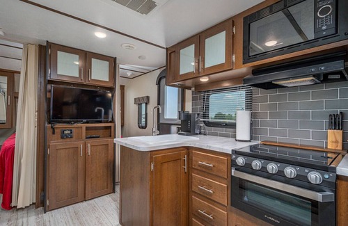 Lindale Maison | Forest River Impression