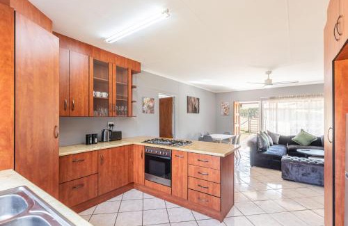 Muldersdrift Maison | Forest View Cottage