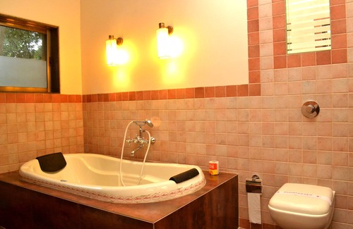 Khanvel Hôtel | Forest Village Holiday Homes