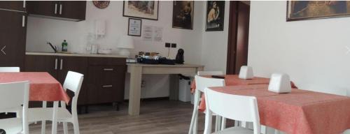 Albairate Lit Et Petit-Déjeuner | foresteria re artù
