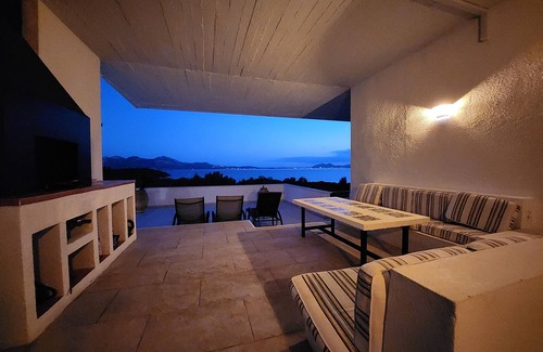 Playa de Formentor Appartement | FORMENTOR studio ,vue panoramique,accés mer direct,piscine,clim,wifi,parking