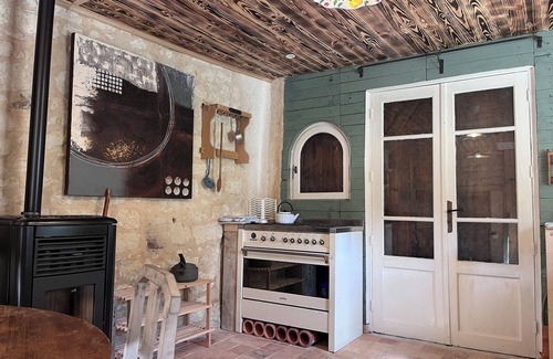 Chinon Cottage | Former barn in Chinon, near to town, forest walks & cycle paths