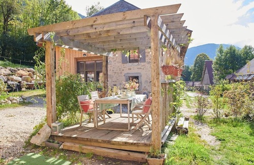 Aillon-le-Vieux Maison | Ancienne étable au pied du Mont Colombier dans Les Bauges situé à 920m