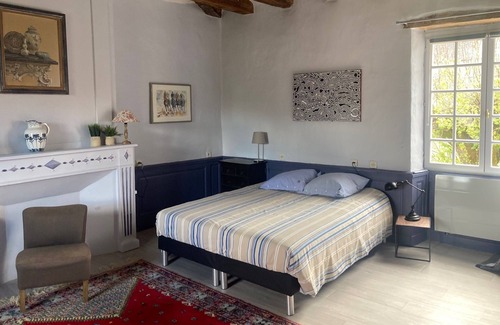 Benais Maison | Ancien presbytère avec jardin au coeur des vignes