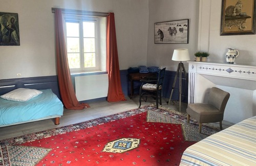 Benais Maison | Ancien presbytère avec jardin au coeur des vignes