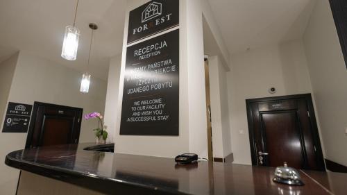 Głogow Małopolski Hôtel | Forrest