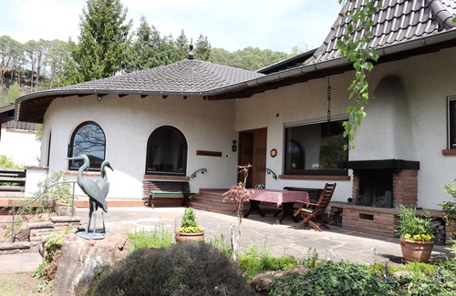 Dahn Maison | Forsthaus Zerbe / Espenschied, newly renovated with spacious garden