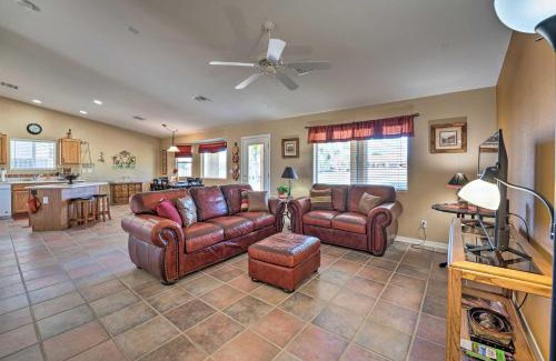 Fort Mohave Maison | Fort Mohave Family Home with Golf Course Views!