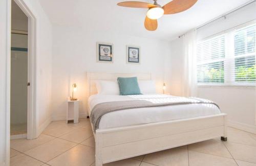 Fort Pierce Shores Villa | Fort Pierce Coastal Escape 2BD,2BA - Walk to Ocean