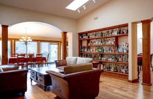 Langley Maison | Fort Wine Manor, Entire Private Estate Home