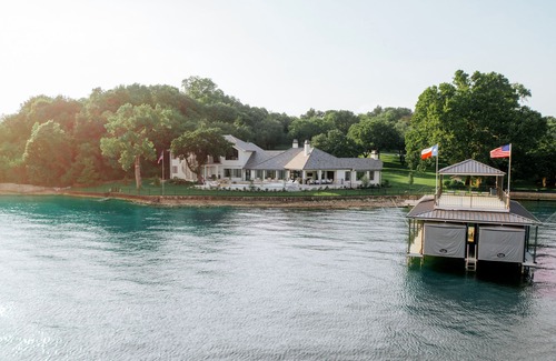 Fort Worth Maison | Fort Worth Lake Front Retreat