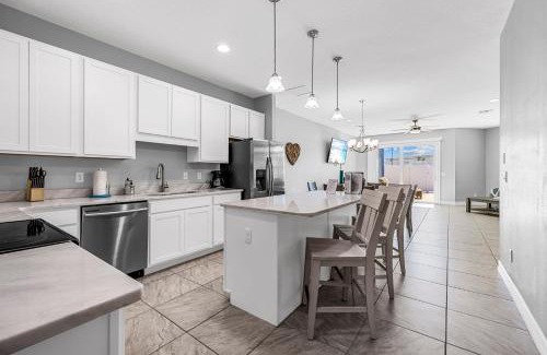 Indian Harbour Beach Maison | Fortebello Beachside 170 With PRIVATE POOL