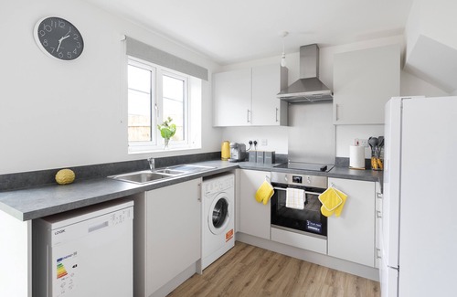 Avonmouth Maison | Fortified Three Bedroom Home Bristol