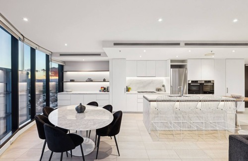 Fortitude Valley Appartement | Spacious Apartment with Stunning Views & Amenities