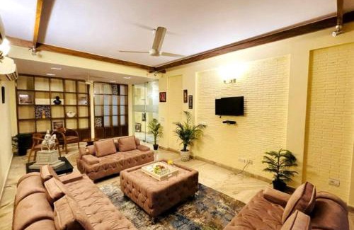 Saket Appartement | Fortune Home Service Apartment 4Bhk,D-36, Saket