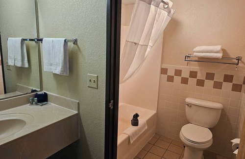 Russell Hôtel | Fossil Creek Hotel And Suites