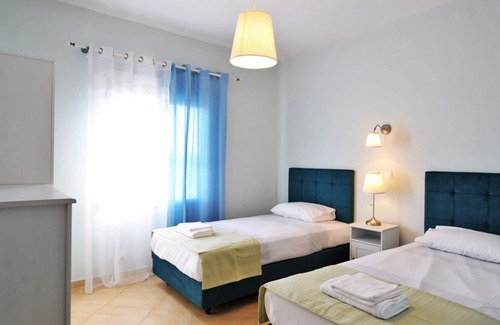 Paralia Dionysiou Appartement | Fotinia Beach House by RentalsPro 1st floor