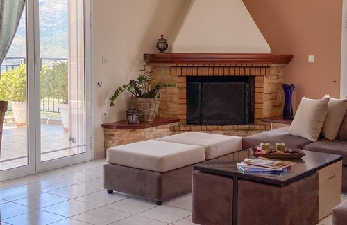 Khelmata Appartement | Fotis... 3-Bedroom Apartment with Panoramic Views