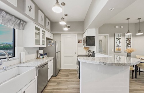 Fountain Hills Copropriété | Fountain Hills One Bedroom. Views and Heated Pool and Spa.