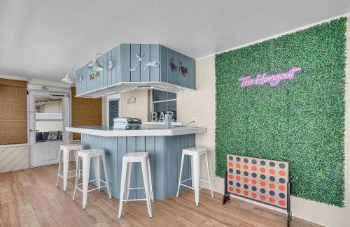 Largo Maison | Four Bed Home with Pool Game Room Bar Near Beach