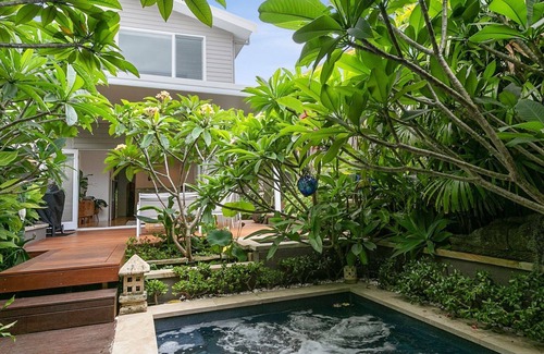 Manly Maison | Blue Plumeria - House in Manly