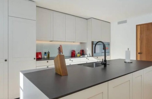 Engelberg Appartement | Four Bedroom Apartment With Mountain View