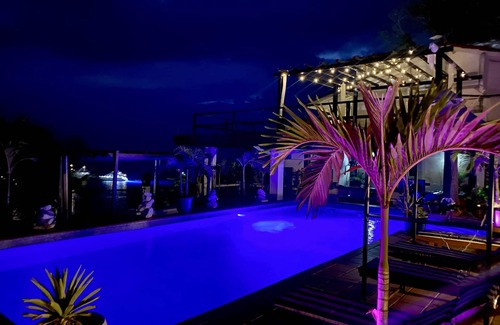 Contadora Island Villa | Four Bedroom Beachfront Villa with Direct Beach Access