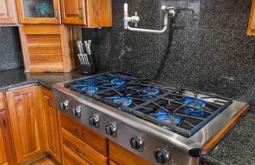 Little Elm Maison | Lake front House8-Beds Pool, Koi, Fire Pit, Indoor Hot Tub