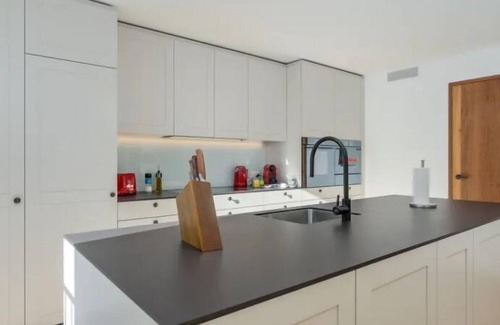 Engelberg Appartement | Four Bedroom Superior Apartment With Mountain View and Terrace