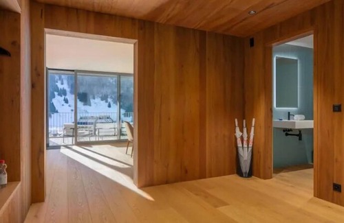 Engelberg Appartement | Four Bedroom Superior Apartment With Mountain View and Terrace