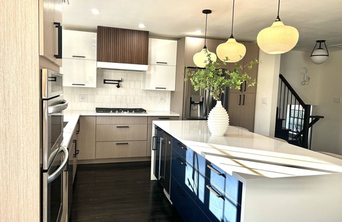 Glen Cove Maison | Four Levels of Family-sized Stylish Living w/ game rm, patio and large backyard