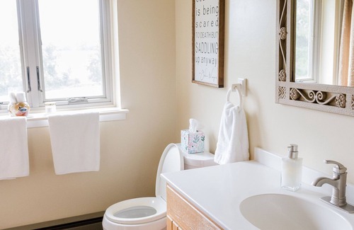 Robesonia Autre | Four Oaks Farm w/Horse Barn, Patio & Gardens