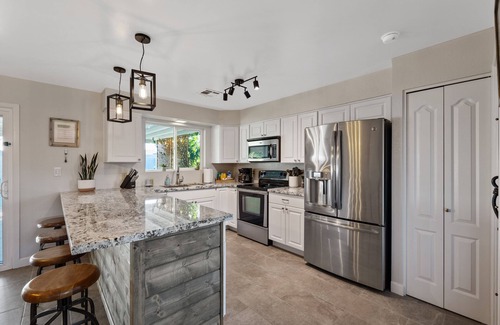 Tempe Maison | Four Queens Inn ~No Cleaning Fee~ Near Airport/ASU