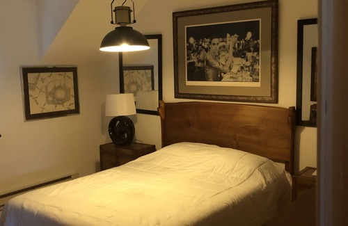 Bemus Point Cabine | Four season lodge on thirty acres for large gatherings