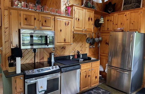 Hager City Cabine | Four Season Private Retreat