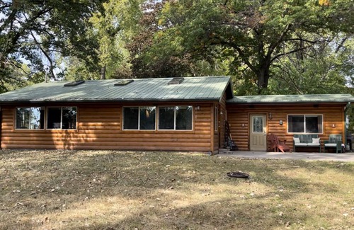Hager City Cabine | Four Season Private Retreat