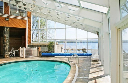 Calabogie Maison | Four-Season Resort on the Shore of Calabogie Lake