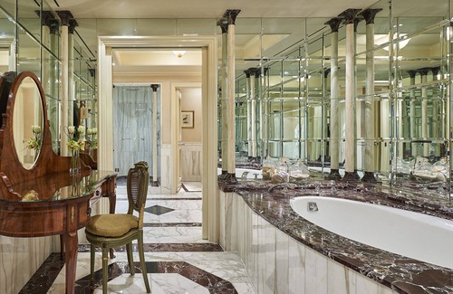 Oula Hôtel | Four Seasons Hotel Cairo at First Residence