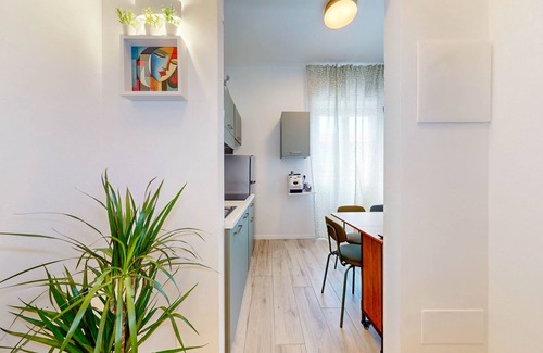 Crescenzago Appartement | Four stops from the center of Milan, you will have all the comforts of home!