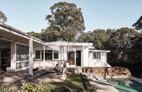 Crabbes Creek Maison | Four Winds! Architecturally renovated & designed with Pool and Panoramic Views