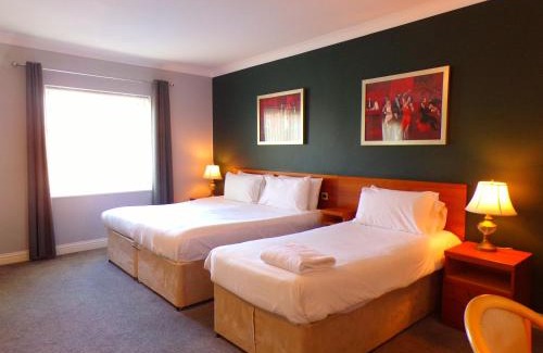 Rooks Bridge Maison | Fox and Goose Inn